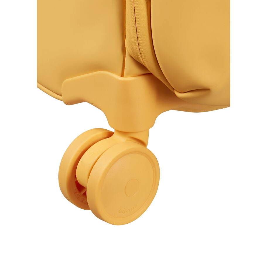 Lost In Berlin Cabin in the color NEW | Mango Burst. image number 7