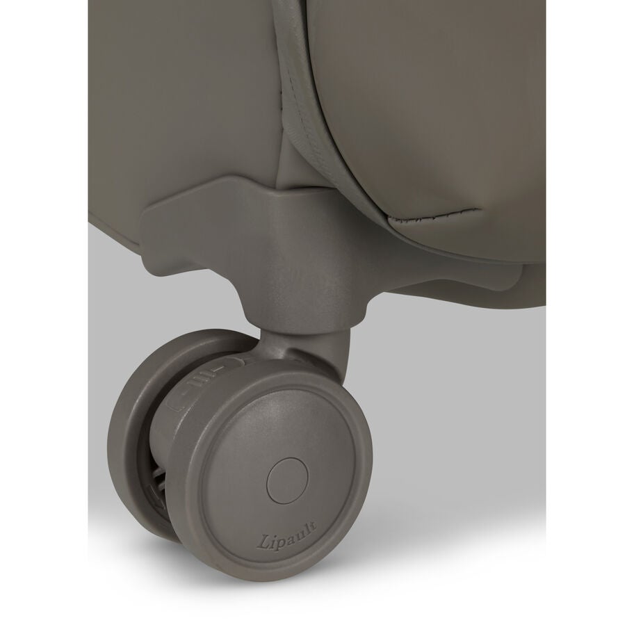 Lost In Berlin Cabin in the color Ash Stone. image number 6
