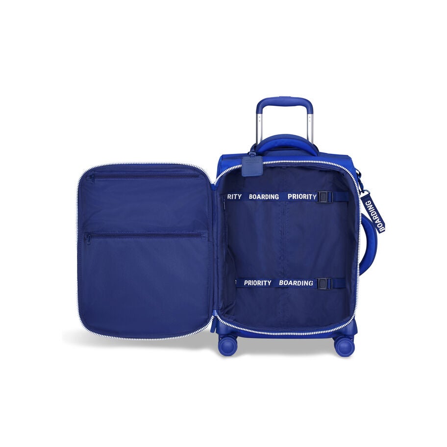 Plume Layover in Mykonos Cabin in the color Magnetic Blue. image number 2