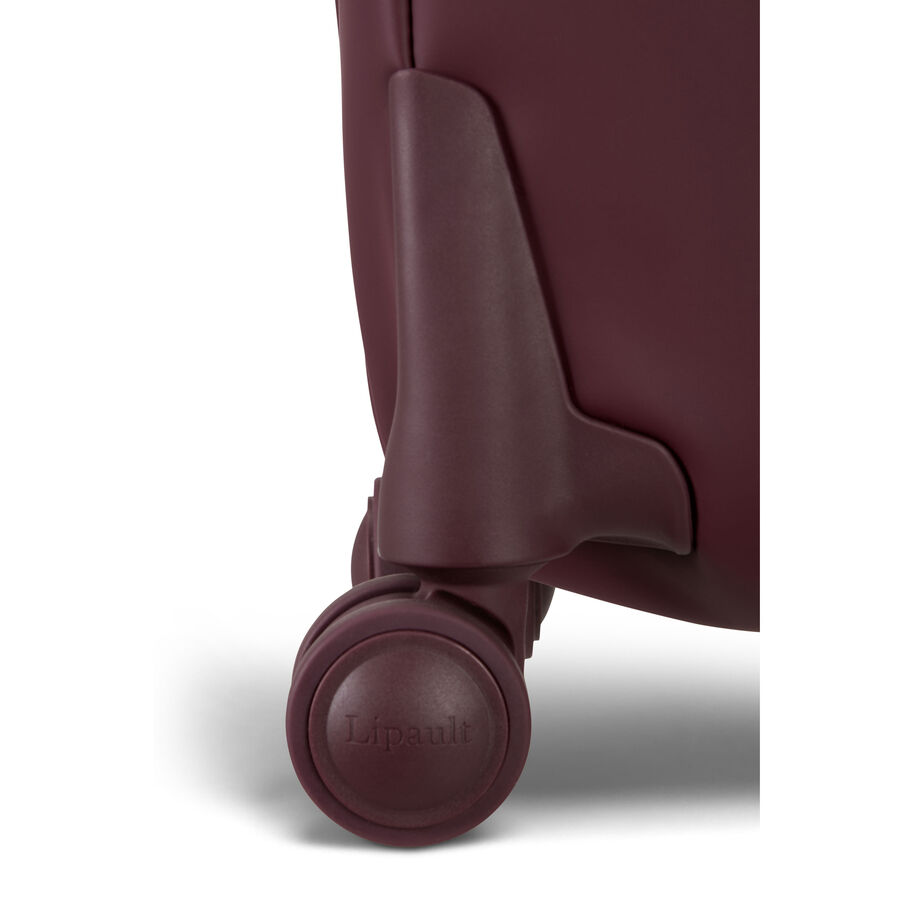 Lost In Berlin Cabin Spinner in the color Bordeaux. image number 6