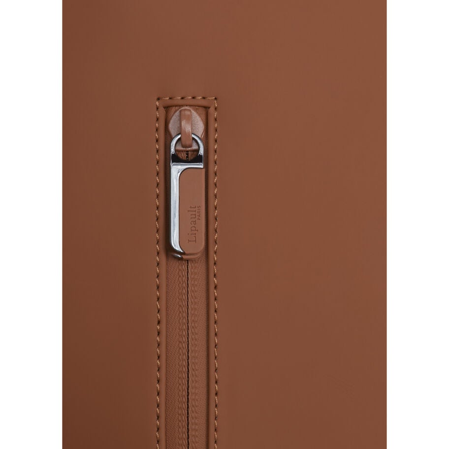 Lost In Berlin Saint-Germain Backpack in the color Nutsy Nut. image number 2
