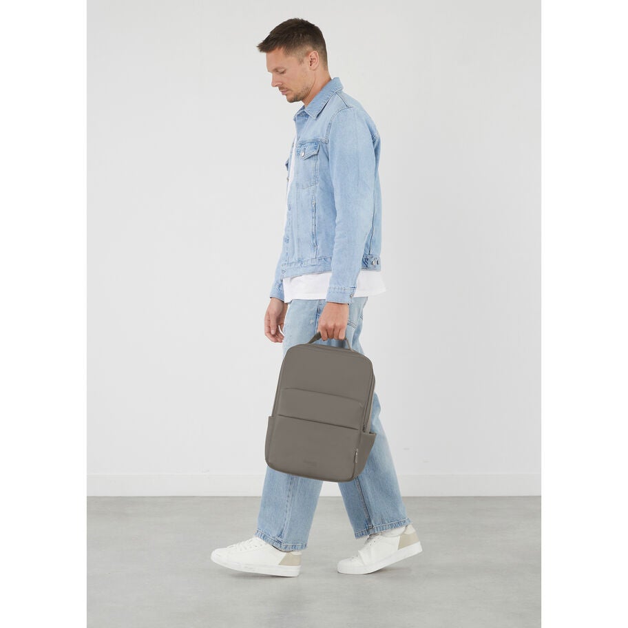 Lost In Berlin Lifetrotter Backpack in the color Ash Stone. image number 7