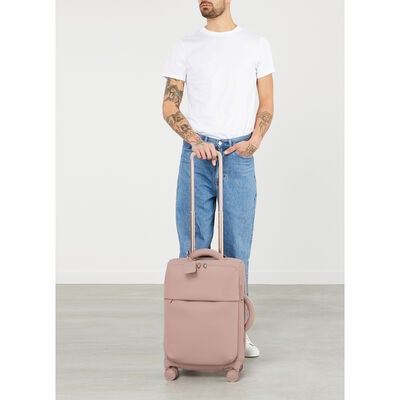 Lost In Berlin Cabin in the color Rose Quartz.