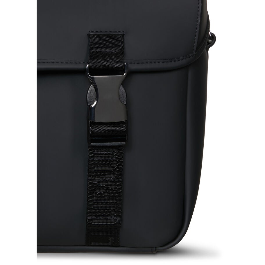 Lost In Berlin Exile Messenger Bag in the color Black. image number 6