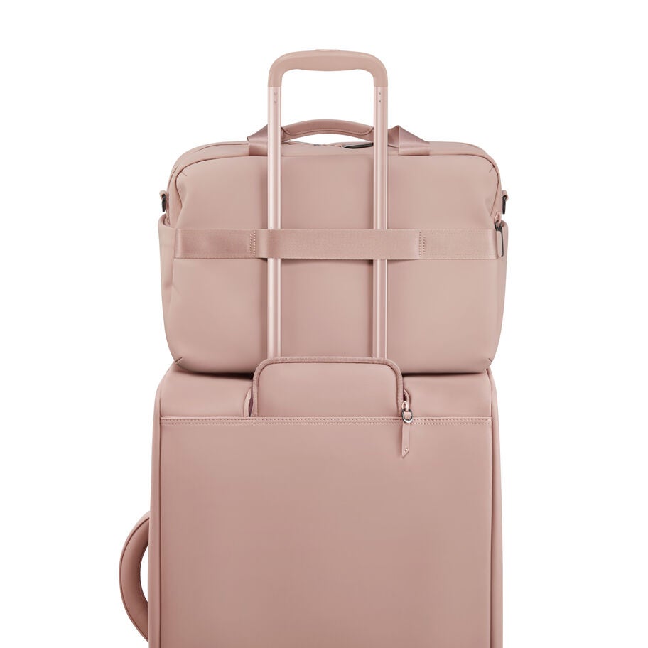 Lost In Berlin 24H Bag in the color Rose Quartz. image number 7