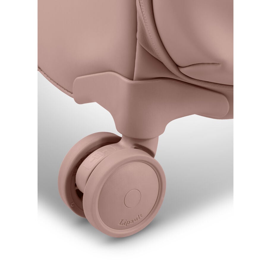 Lost In Berlin Cabin in the color Rose Quartz. image number 7