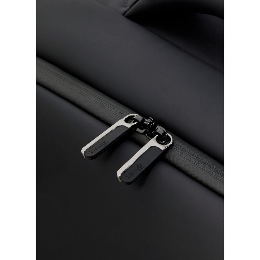 Lost In Berlin Long Trip in the color Black. image number 8