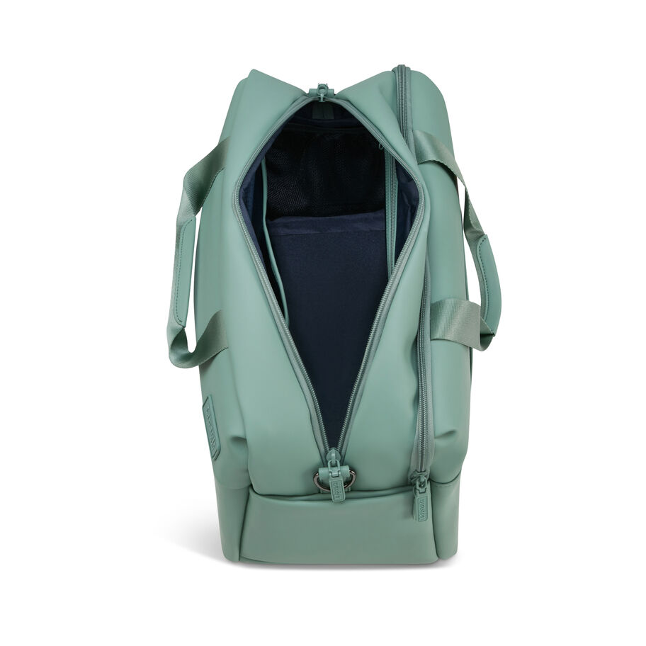 Lost In Berlin 24H Bag 2.0 in the color Dry Sage. image number 1