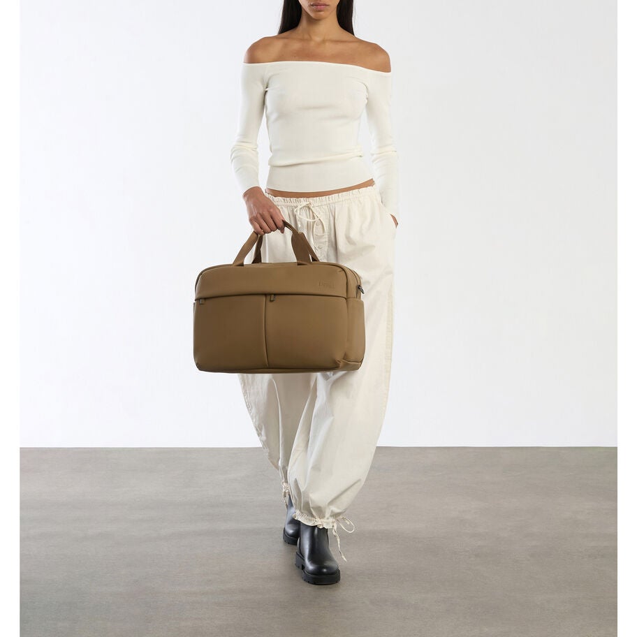 Lost In Berlin 24H Bag in the color NEW | Golden Mud. image number 8