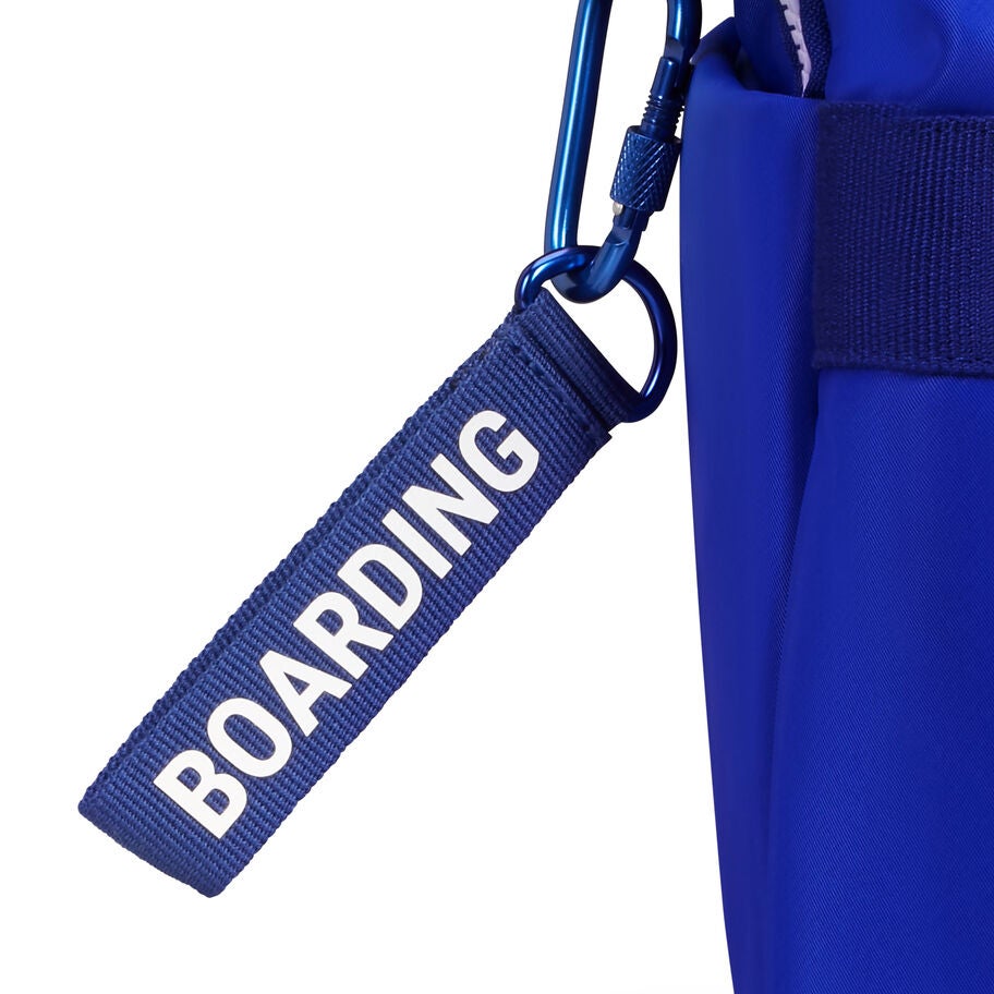 City Plume Layover in Mykonos 24H Bag in the color Magnetic Blue. image number 5