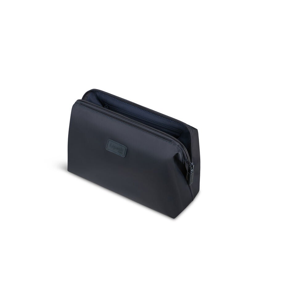 Plume Toiletry Kit in the color NEW | Midnight Blue. image number 1