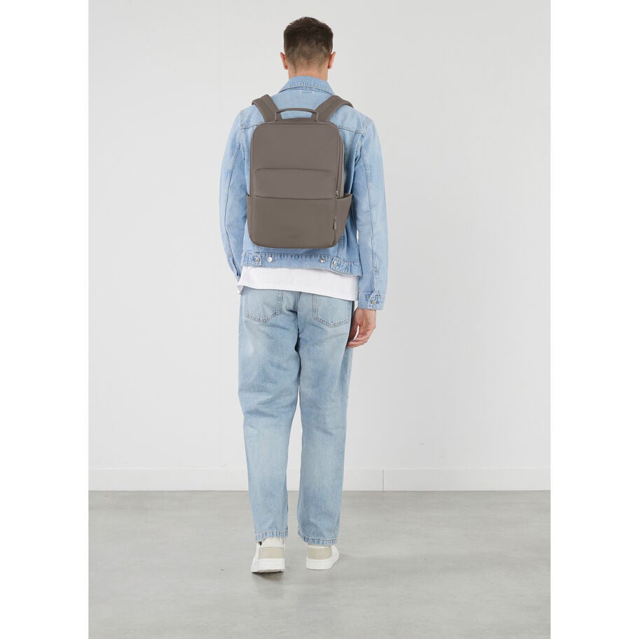 Lost In Berlin Lifetrotter Backpack in the color Ash Stone. image number 1