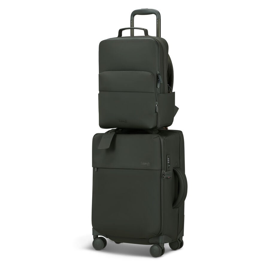 Lost In Berlin Lifetrotter Backpack in the color NEW | Dark Moss. image number 6