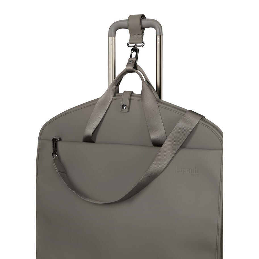 Lost In Berlin Garment Bag in the color NEW | Ash Stone. image number 6