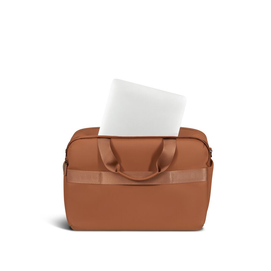 Lost In Berlin 24H Bag in the color Nutsy Nut. image number 6