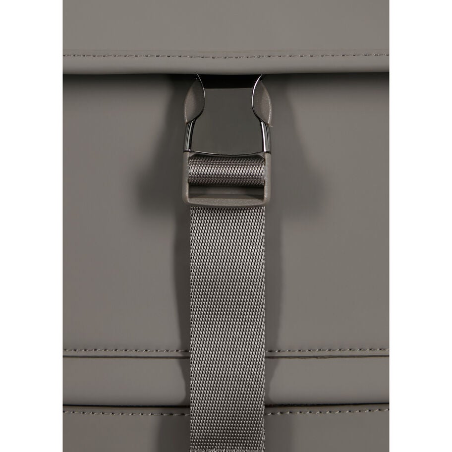 Lost In Berlin Cargo Backpack in the color Ash Stone. image number 5