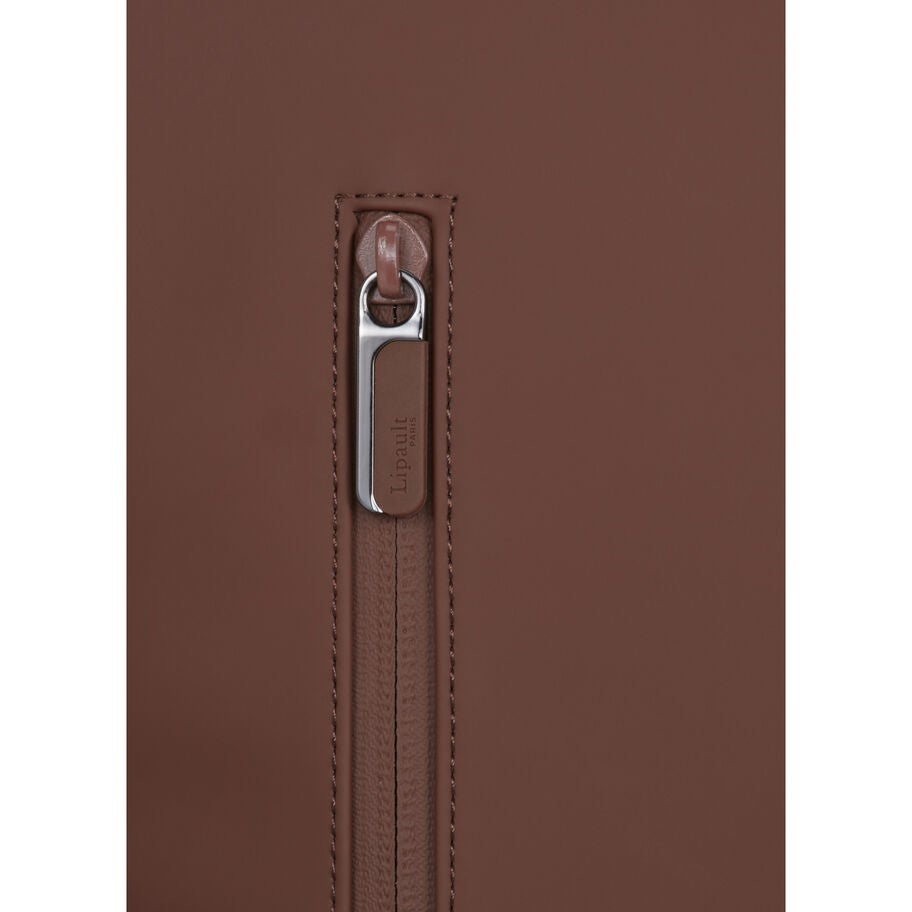 Lost In Berlin Saint-Germain Backpack in the color Spiced Mocha. image number 3