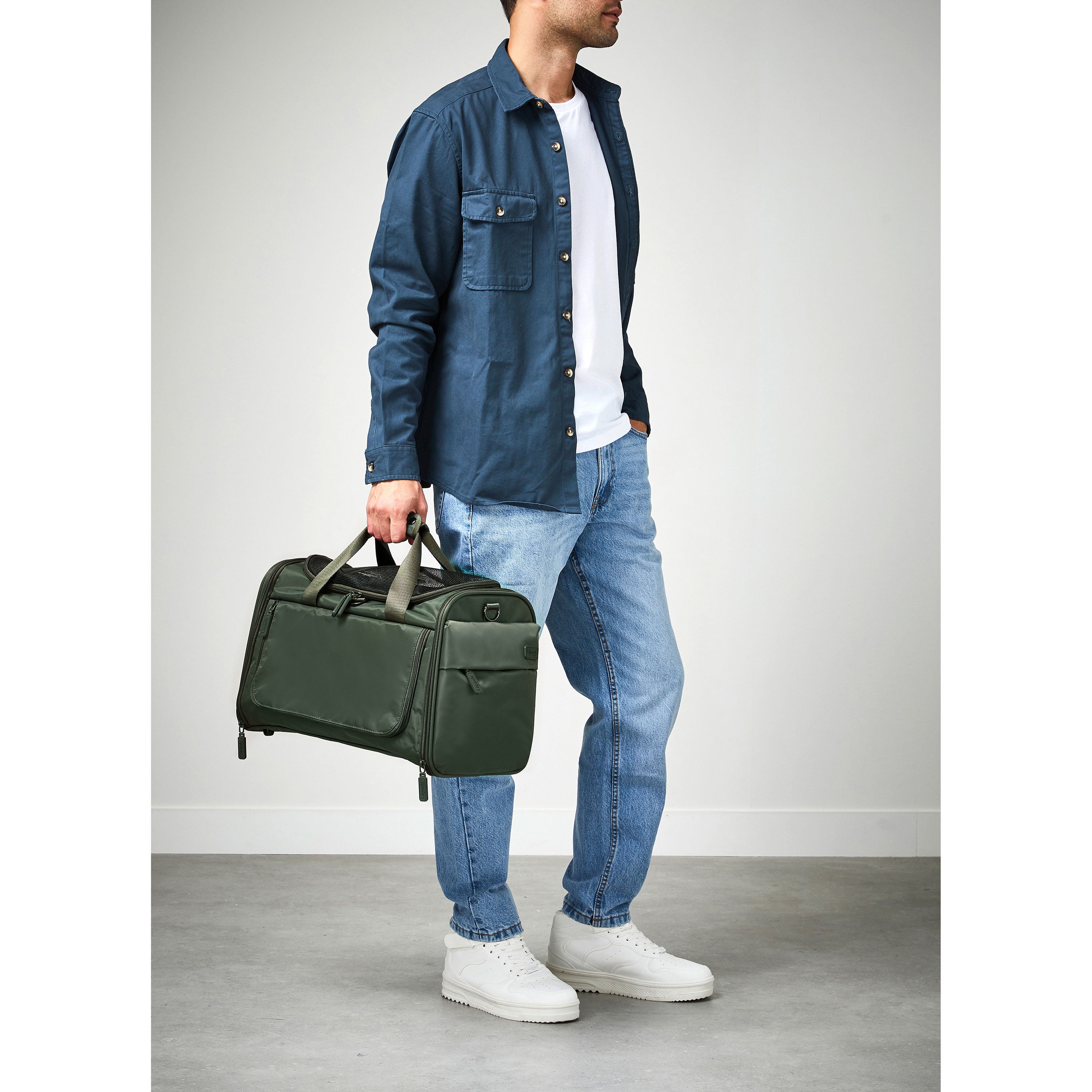 City Plume Pet Carrier in the color Khaki Green. image number 9