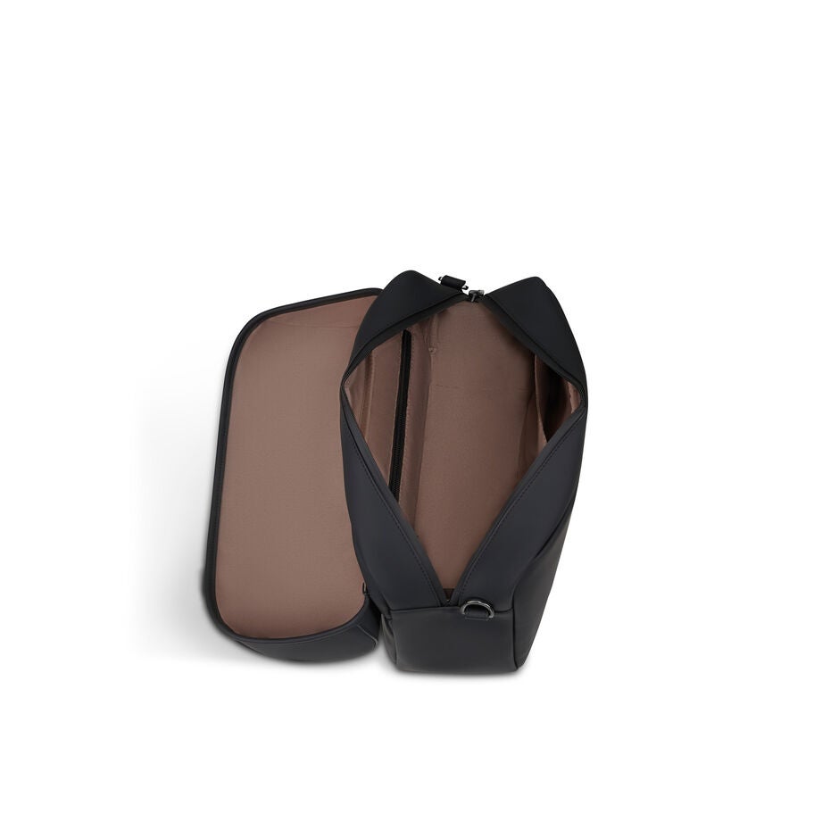 Lost In Berlin Exile Messenger Bag in the color Black. image number 3