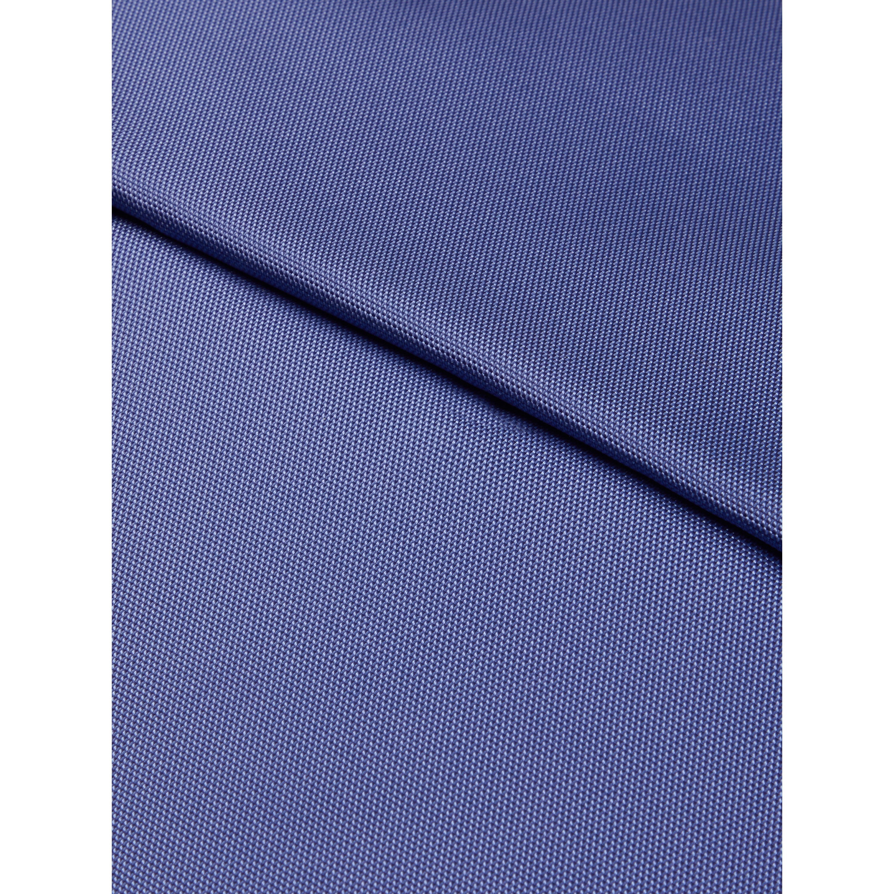 Plume Fresh Paint Cabin Spinner in the color Fresh Lilac. image number 8