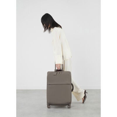 Lost In Berlin Medium Trip in the color Ash Stone.