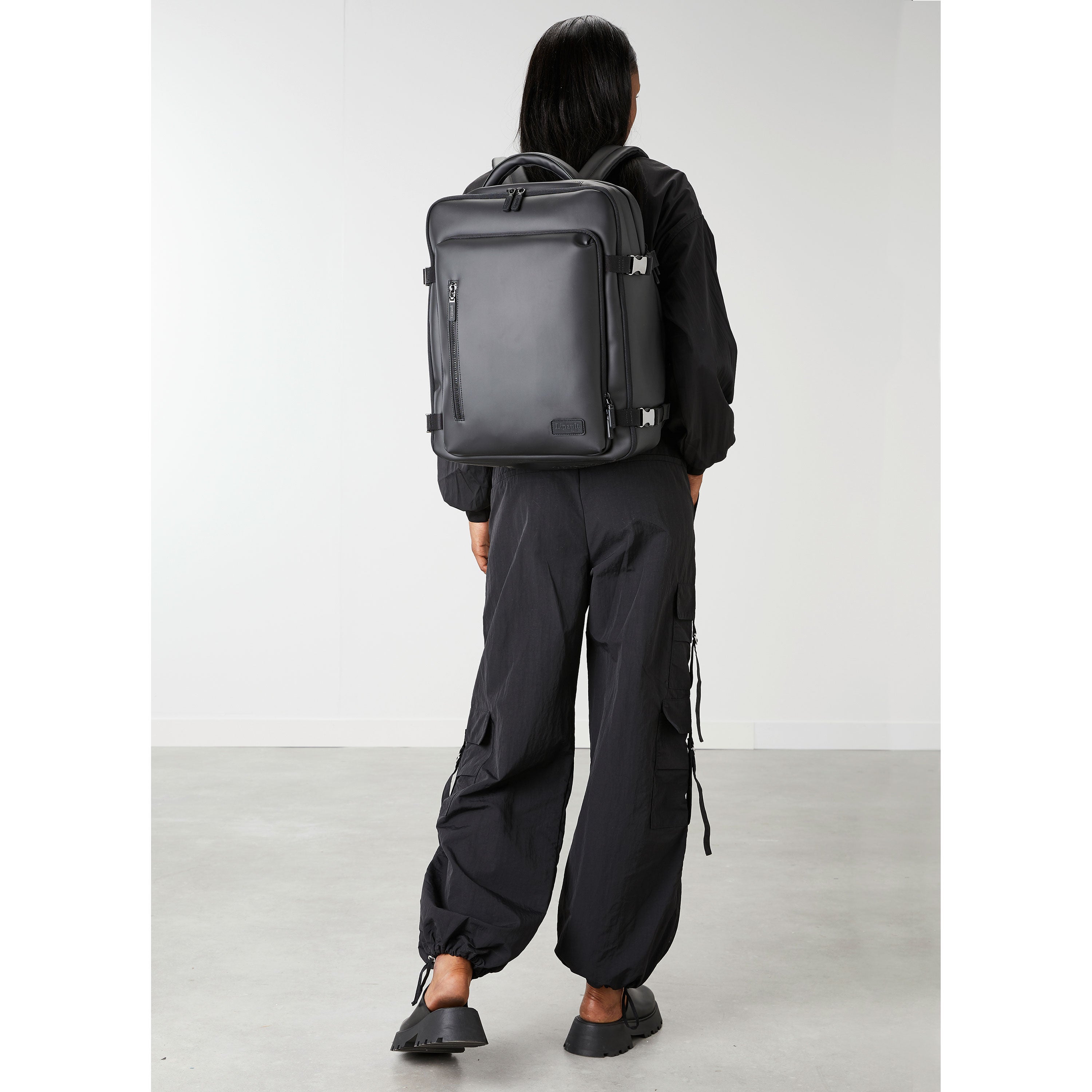 Tumi forest utility bag 2025