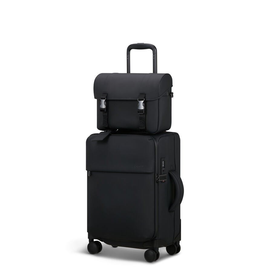 Lost In Berlin Exile Messenger Bag in the color Black. image number 10