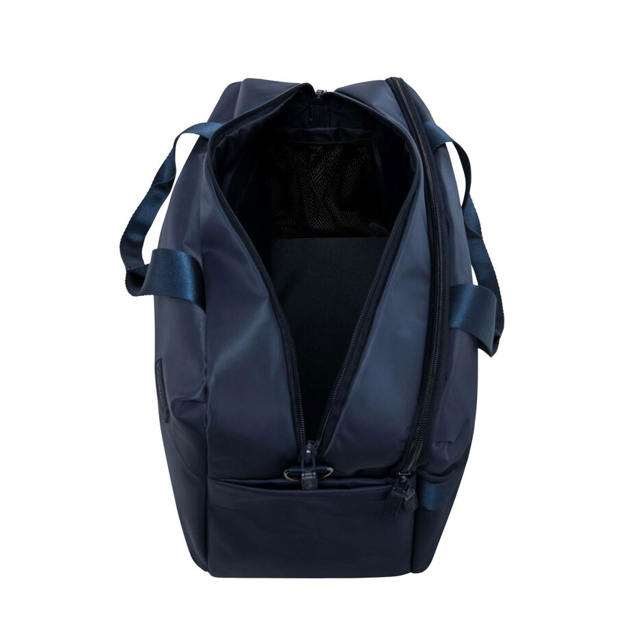 City Plume 24H Bag 2.0 in the color Navy. image number 1