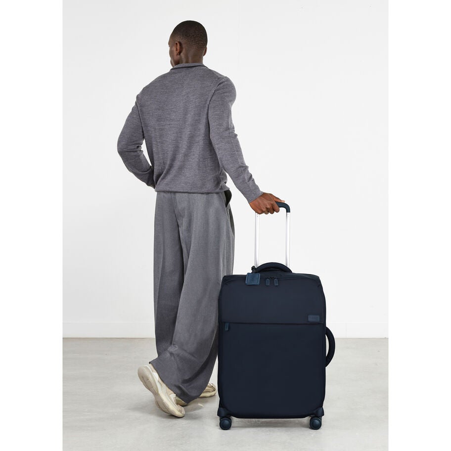 Plume Medium Trip in the color NEW | Midnight Blue. image number 1