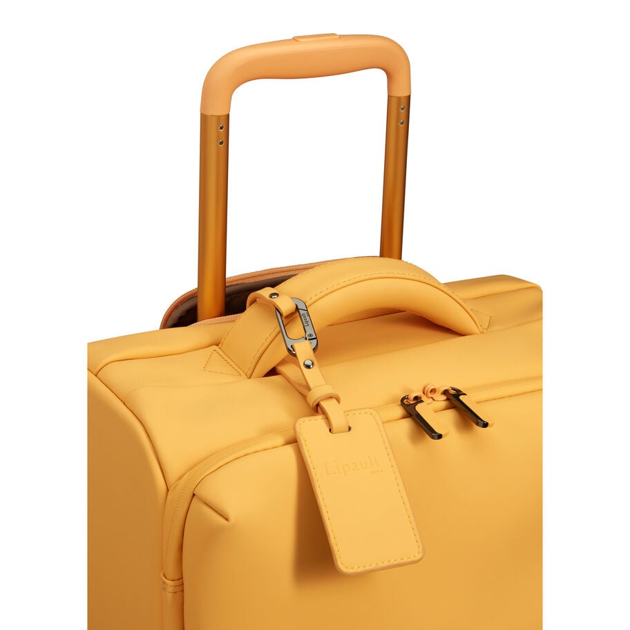 Lost In Berlin Cabin in the color NEW | Mango Burst. image number 3