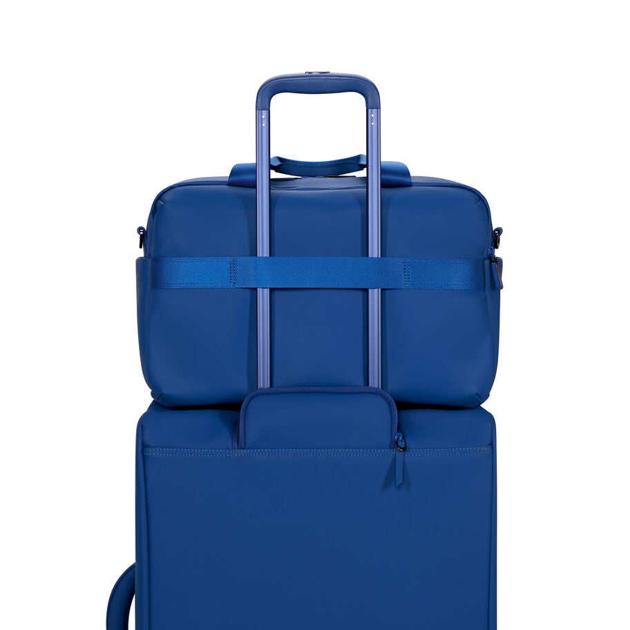 Lost In Berlin 24H Bag in the color Blue Me Away. image number 6