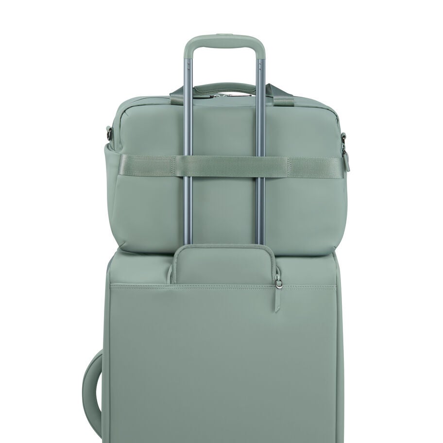 Lost In Berlin 24H Bag in the color LAST CALL | Yoga Green. image number 7