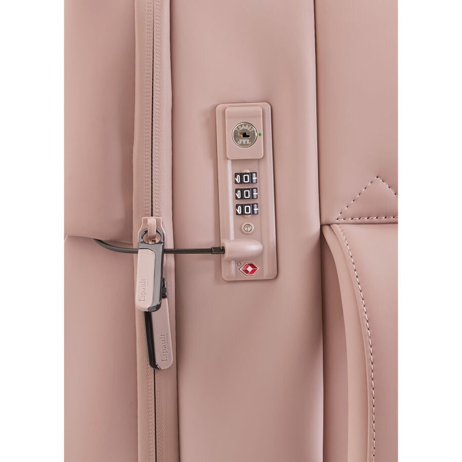 Lost In Berlin Cabin in the color Rose Quartz. image number 4