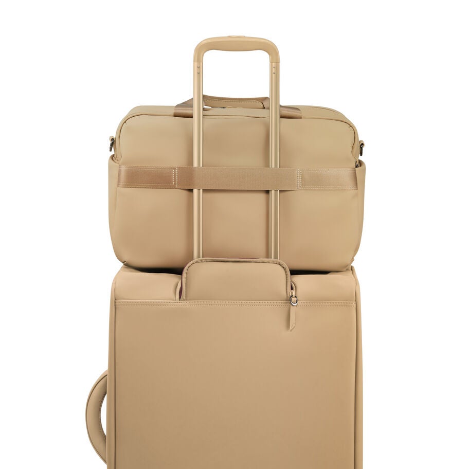 Lost In Berlin 24H Bag in the color Sandstone. image number 7