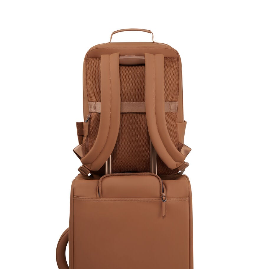 Lost In Berlin Lifetrotter Backpack in the color Nutsy Nut. image number 5