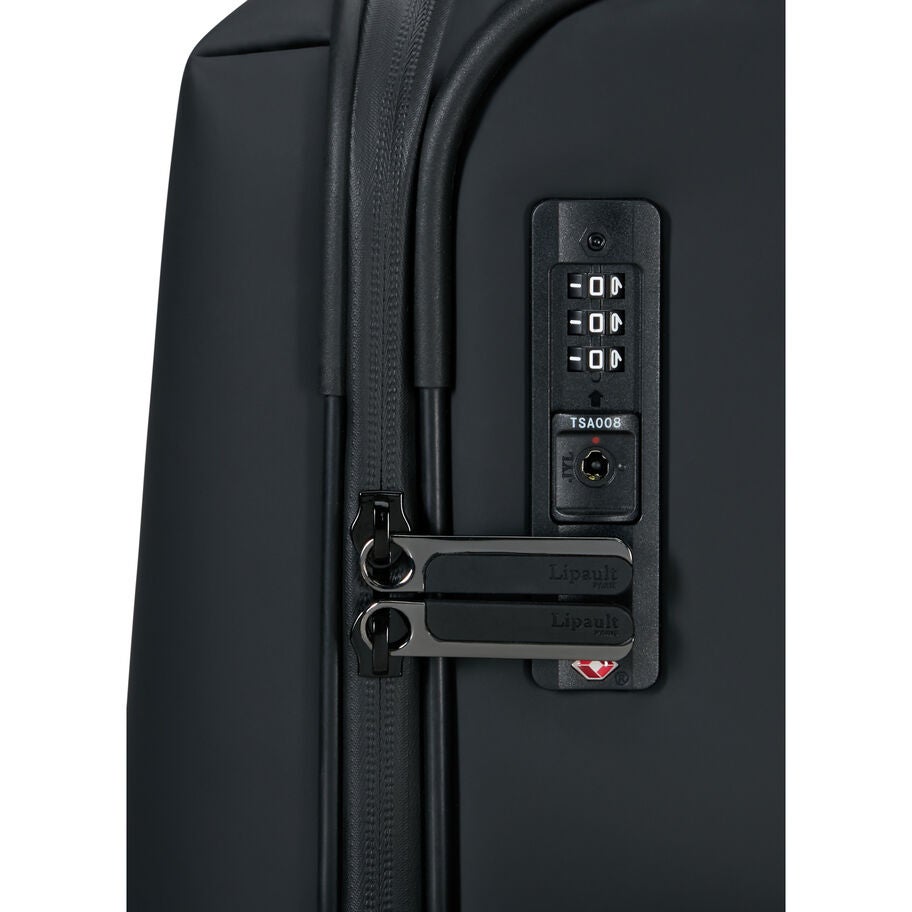 Lost In Berlin Trunk in the color Black. image number 6