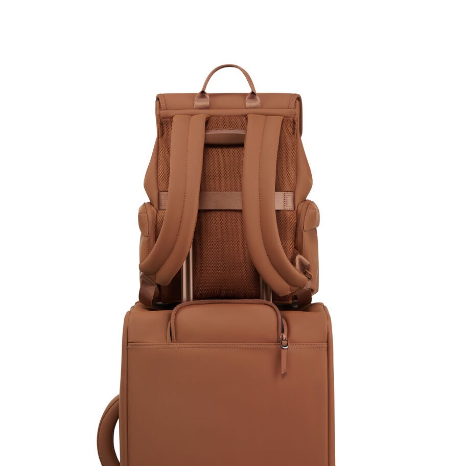 Lost In Berlin Mini Cargo Backpack in the color Nutsy Nut. image number 5