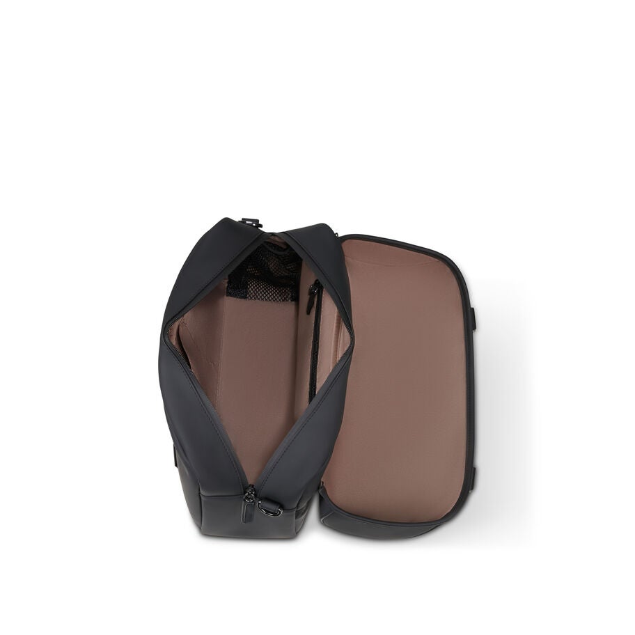 Lost In Berlin Exile Messenger Bag in the color Black. image number 2