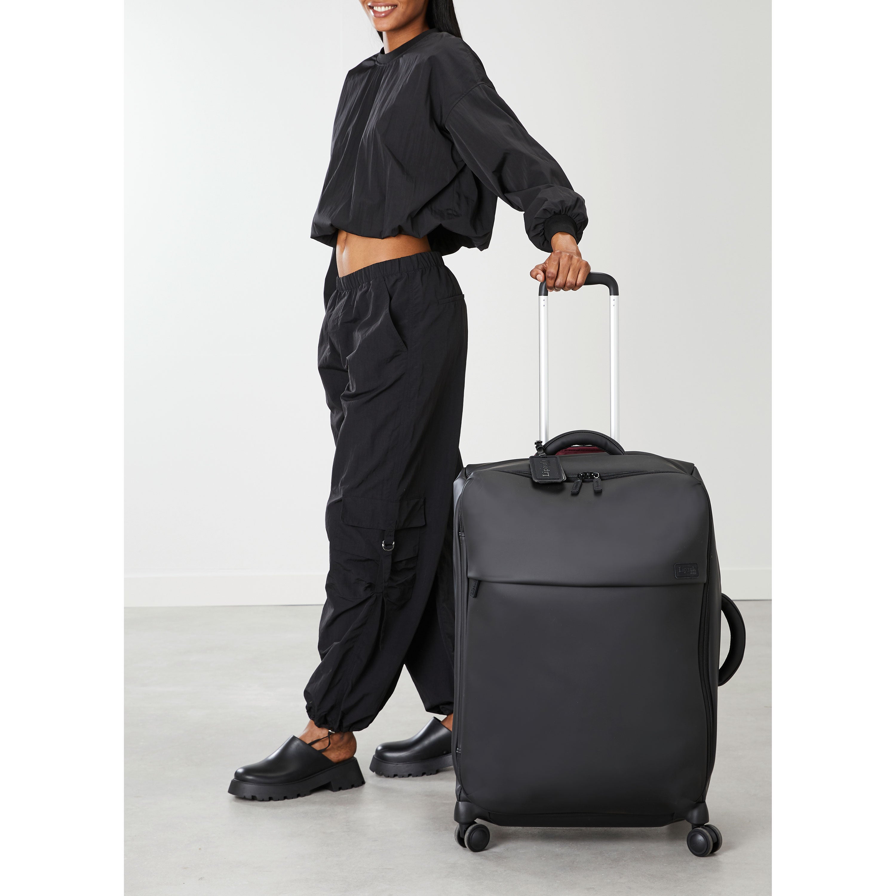Lost In Berlin Long Trip Packing Case in the color Black. image number 7