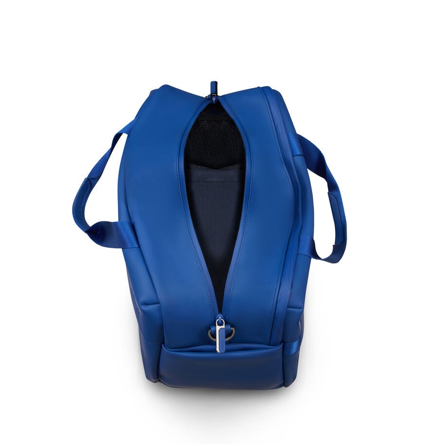 Lost In Berlin 24H Bag in the color Blue Me Away. image number 2