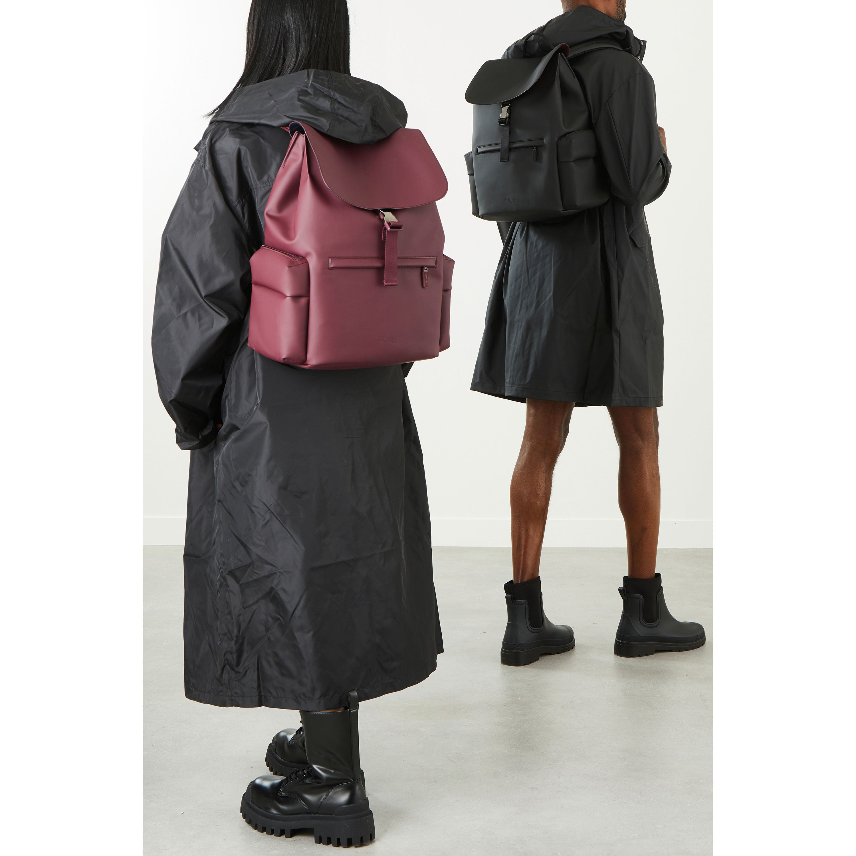 Lost In Berlin Cargo Backpack in the color Bordeaux. image number 10