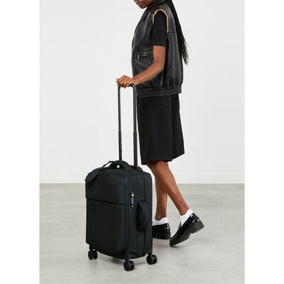 Lost In Berlin Cabin in the color Black.