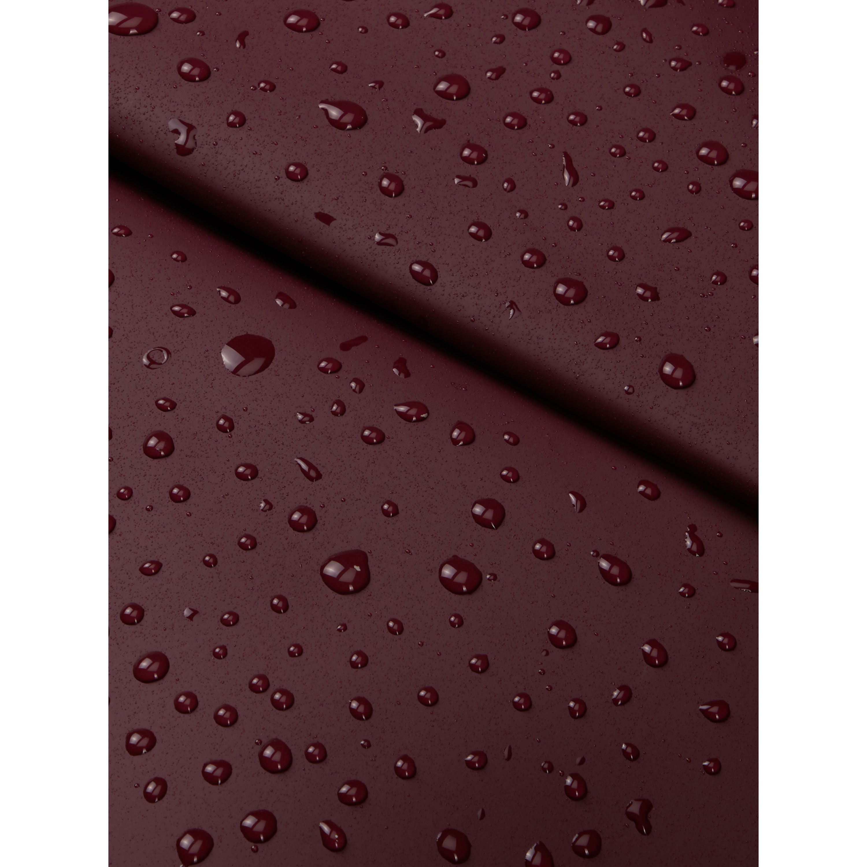 Lost In Berlin Toiletry Bag in the color Bordeaux. image number 3