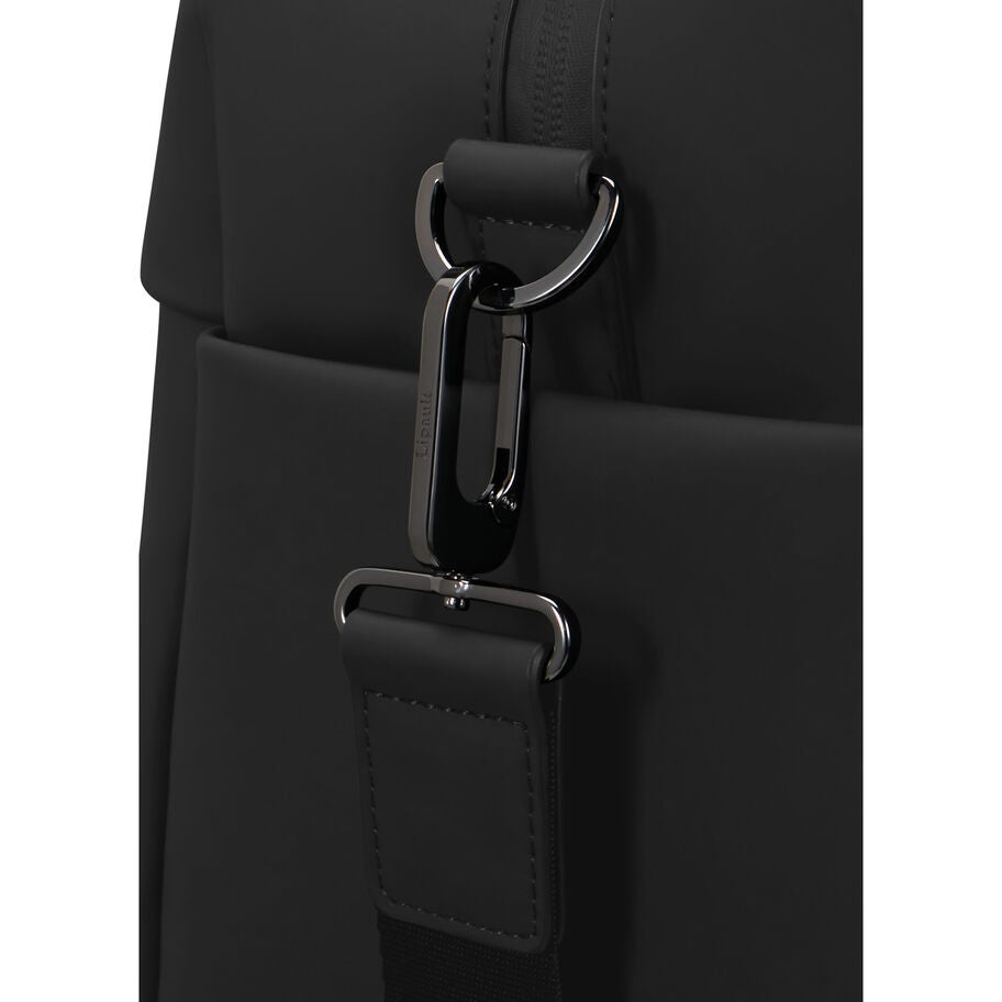 Lost In Berlin 24H Bag in the color Black. image number 4