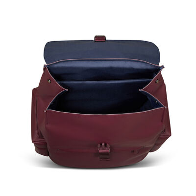 Lost In Berlin Cargo Backpack in the color Bordeaux.