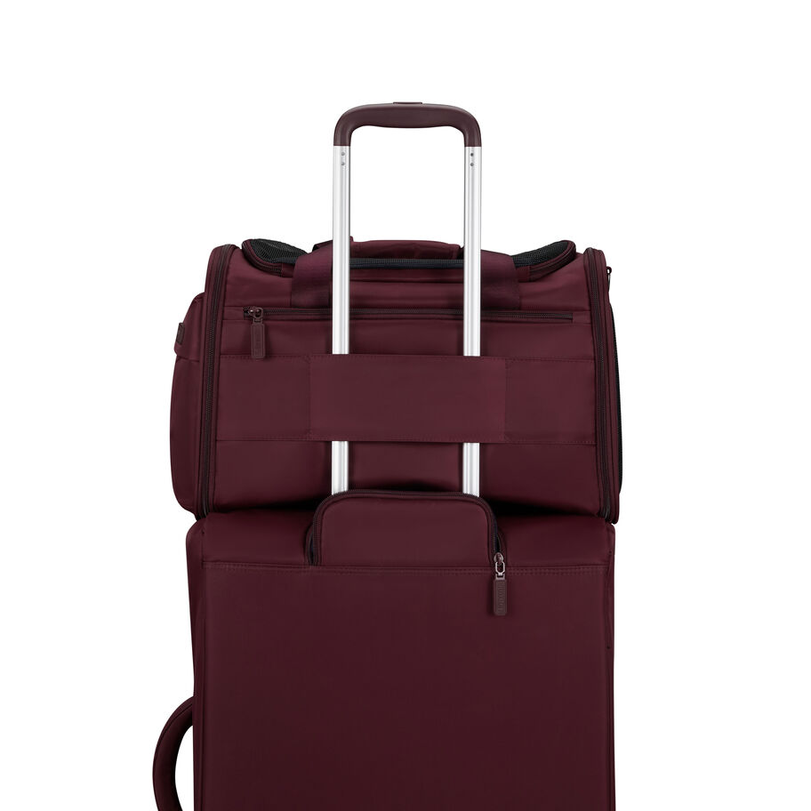 City Plume Pet Carrier in the color Bordeaux. image number 6