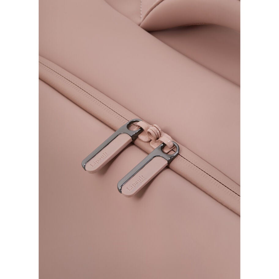 Lost In Berlin Cabin in the color Rose Quartz. image number 5