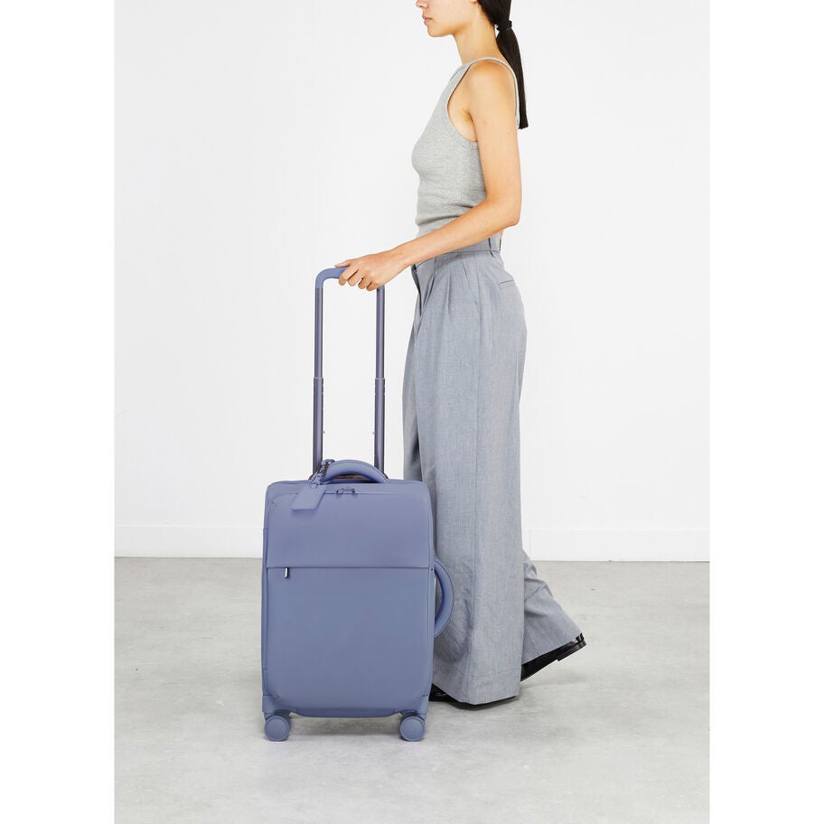 Lost In Berlin Cabin in the color NEW | Urban Lilac. image number 1