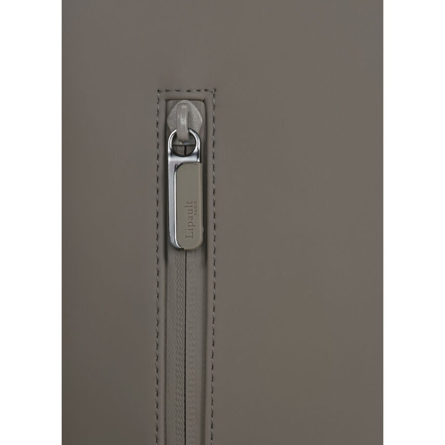Lost In Berlin Saint-Germain Backpack in the color Ash Stone. image number 3