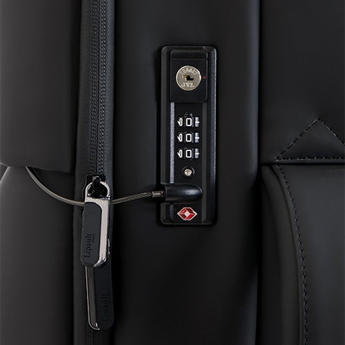 Up close shot of the built-in integrated TSA Lock on the Lost in Berlin spinners.